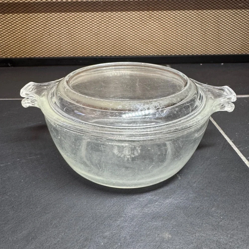 Vintage Pyrex 019 Clear Glass 10 oz Round Casserole Dish with Lid 680-C-5 USA